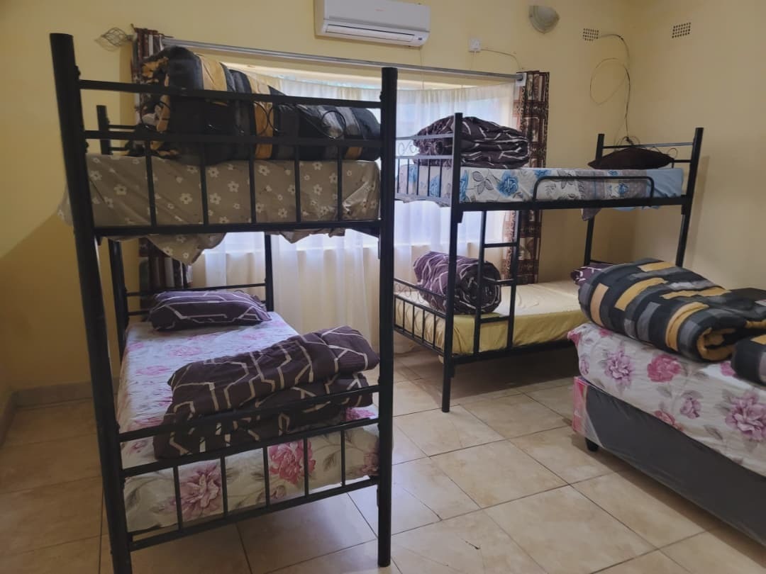 Mica Point bunk-bed group accommodation